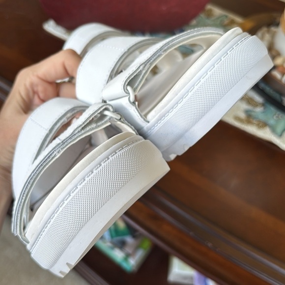 Brand New Vans Genuine Leather Colfax Sandals in True White Adjustable Straps - Picture 12 of 16